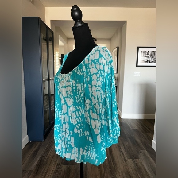 Velvet BY GRAHAM & SPENCER BOHO BLOUSE - MEDIUM - Picture 3 of 7